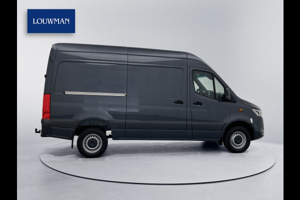 Mercedes-Benz Sprinter 319 CDI L2H2 Distronic 3500kg Trekhaak 360°camera Led Navigatie N1-registratie
