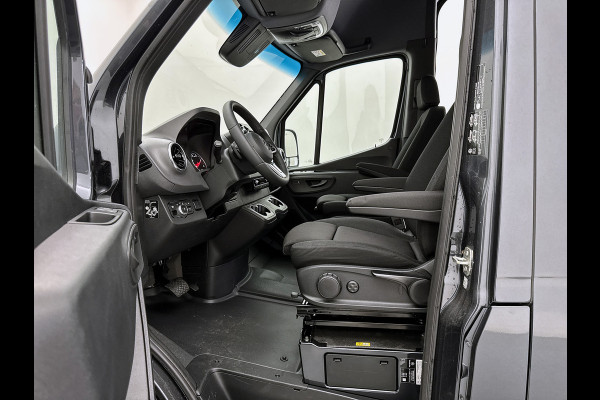 Mercedes-Benz Sprinter 319 CDI L2H2 Distronic 3500kg Trekhaak 360°camera Led Navigatie N1-registratie