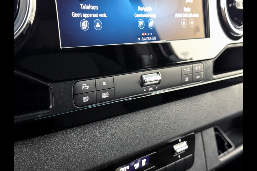 Mercedes-Benz Sprinter 319 CDI L2H2 Distronic 3500kg Trekhaak 360°camera Led Navigatie N1-registratie