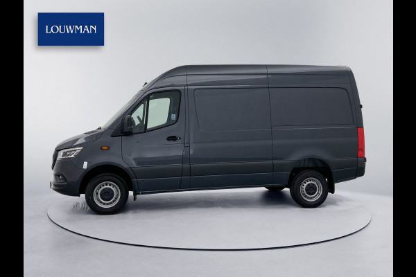 Mercedes-Benz Sprinter 319 CDI L2H2 Distronic 3500kg Trekhaak 360°camera Led Navigatie N1-registratie