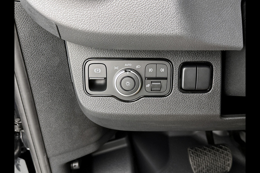 Mercedes-Benz Sprinter 319 CDI L2H2 Distronic 3500kg Trekhaak 360°camera Led Navigatie N1-registratie
