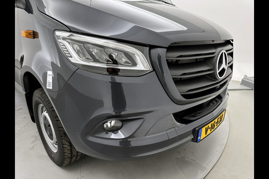 Mercedes-Benz Sprinter 319 CDI L2H2 Distronic 3500kg Trekhaak 360°camera Led Navigatie N1-registratie