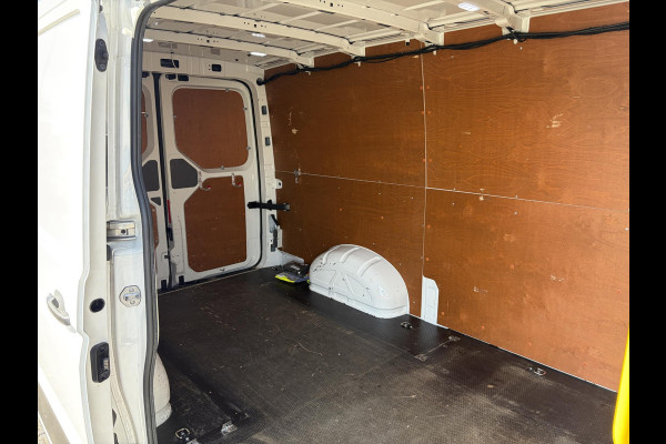 Volkswagen Crafter 35 2.0 TDI L3H2*A/C*CRUISE*HAAK*VOORRUITVERW.*PDC*