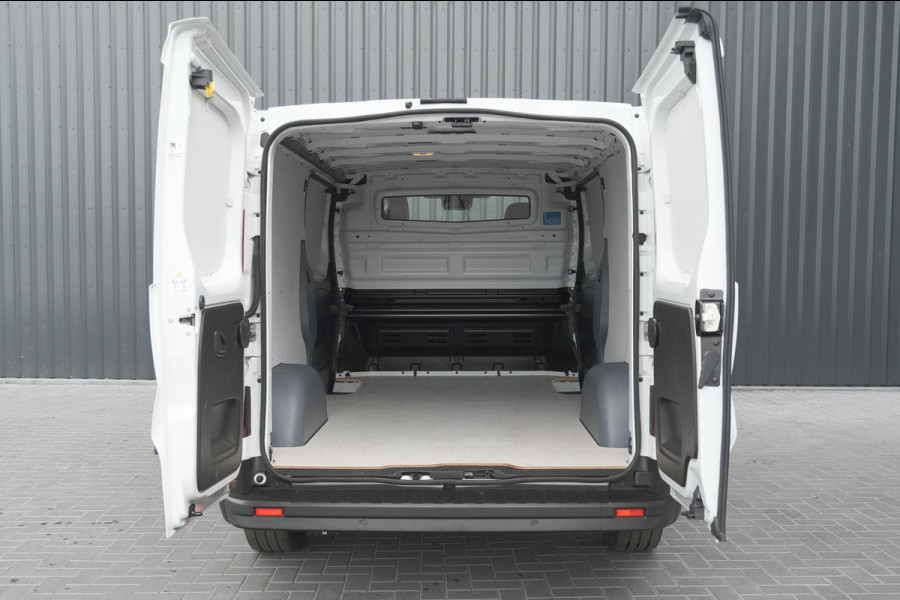 Renault Trafic E-Tech T29 L1H1 Advance 52 kWh | Laadruimte-pakket | Parkeerpakket | 3 fase lader | Camera