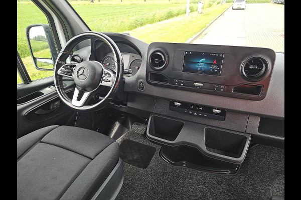 Mercedes-Benz Sprinter 317 L3H2, dubbele cabine,automaat, airco, LED, mbux, navi, camera, trekhaak
