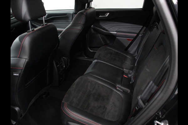 Ford Kuga 2.5 PHEV ST-Line X AUtomaat B&O Climate Control Navigatie Camera Elektrische Achterklep Verwarmbare voorstoelen Parkeersensoren voor & achter Verwarmbare voorruit Lichtmetalen velgen Trekhaak