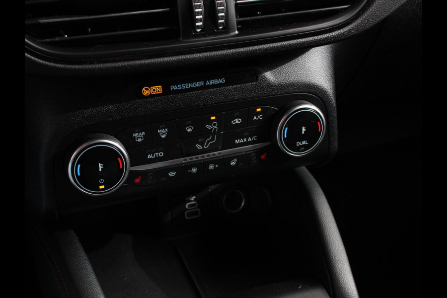 Ford Kuga 2.5 PHEV ST-Line X AUtomaat B&O Climate Control Navigatie Camera Elektrische Achterklep Verwarmbare voorstoelen Parkeersensoren voor & achter Verwarmbare voorruit Lichtmetalen velgen Trekhaak