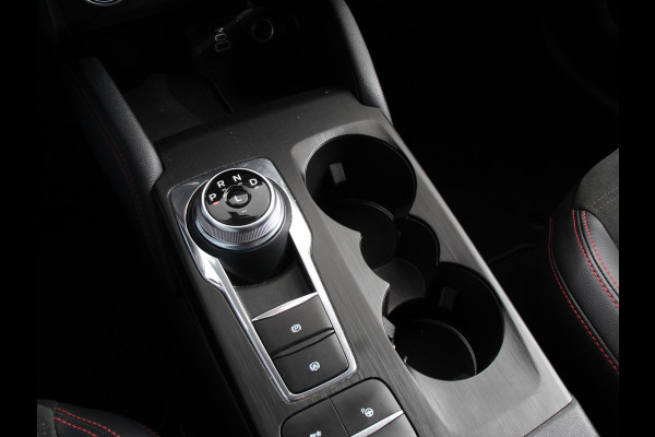 Ford Kuga 2.5 PHEV ST-Line X AUtomaat B&O Climate Control Navigatie Camera Elektrische Achterklep Verwarmbare voorstoelen Parkeersensoren voor & achter Verwarmbare voorruit Lichtmetalen velgen Trekhaak