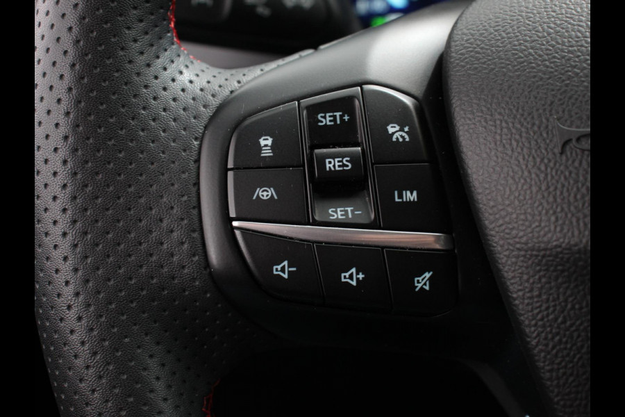 Ford Kuga 2.5 PHEV ST-Line X AUtomaat B&O Climate Control Navigatie Camera Elektrische Achterklep Verwarmbare voorstoelen Parkeersensoren voor & achter Verwarmbare voorruit Lichtmetalen velgen Trekhaak