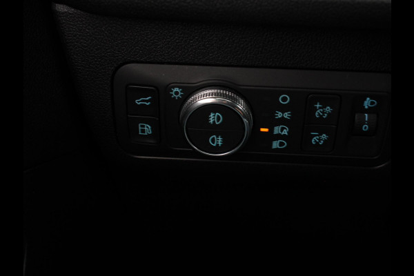 Ford Kuga 2.5 PHEV ST-Line X AUtomaat B&O Climate Control Navigatie Camera Elektrische Achterklep Verwarmbare voorstoelen Parkeersensoren voor & achter Verwarmbare voorruit Lichtmetalen velgen Trekhaak