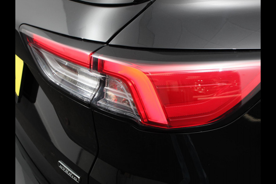 Ford Kuga 2.5 PHEV ST-Line X AUtomaat B&O Climate Control Navigatie Camera Elektrische Achterklep Verwarmbare voorstoelen Parkeersensoren voor & achter Verwarmbare voorruit Lichtmetalen velgen Trekhaak