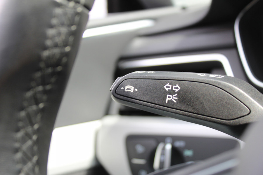Audi A5 Sportback 40 TFSI S edition | Virtual | Massage | Camera | BLIS