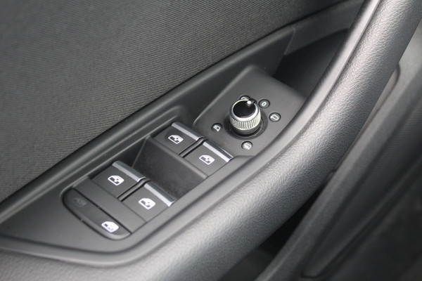 Audi A5 Sportback 40 TFSI S edition | Virtual | Massage | Camera | BLIS
