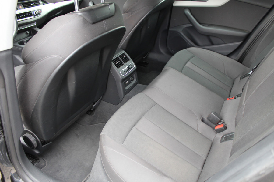 Audi A5 Sportback 40 TFSI S edition | Virtual | Massage | Camera | BLIS