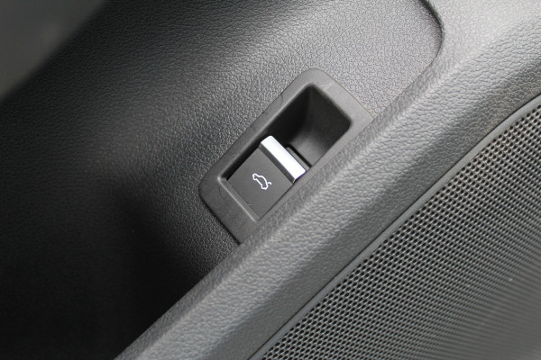 Audi A5 Sportback 40 TFSI S edition | Virtual | Massage | Camera | BLIS