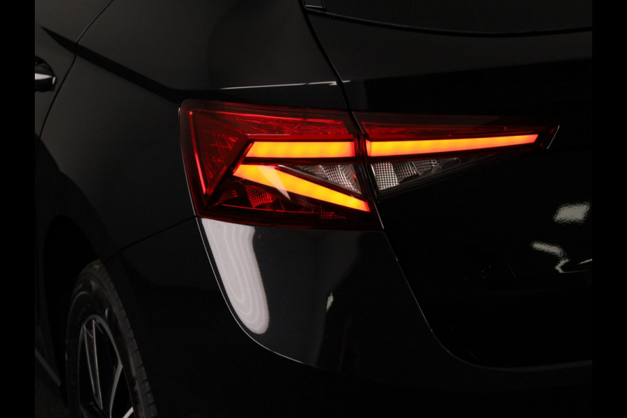 Škoda Fabia 1.0 TSI Monte Carlo 115 pk DSG | Travel Assist | Verwarmde voorstoelen | lichtmetalen velgen 16" |
