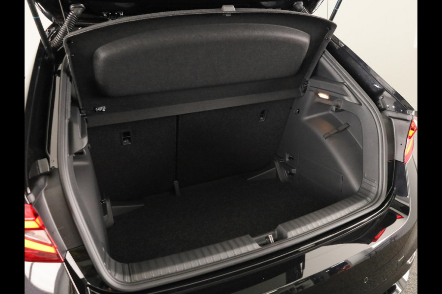 Škoda Fabia 1.0 TSI Monte Carlo 115 pk DSG | Travel Assist | Verwarmde voorstoelen | lichtmetalen velgen 16" |