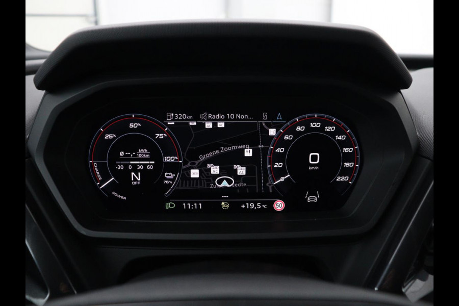 Audi Q4 e-tron 40 Launch edition S Competition 77 kWh | SOH 92,1% | Half leder | Stoelverwarming | Carplay | Adaptive cruise | Climate control | Camera | Park assist | Trekhaak