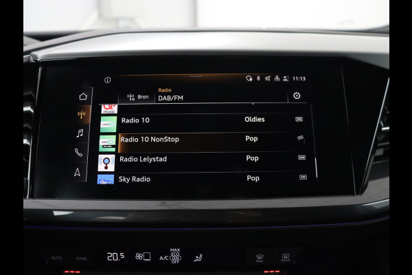 Audi Q4 e-tron 40 Launch edition S Competition 77 kWh | SOH 92,1% | Half leder | Stoelverwarming | Carplay | Adaptive cruise | Climate control | Camera | Park assist | Trekhaak