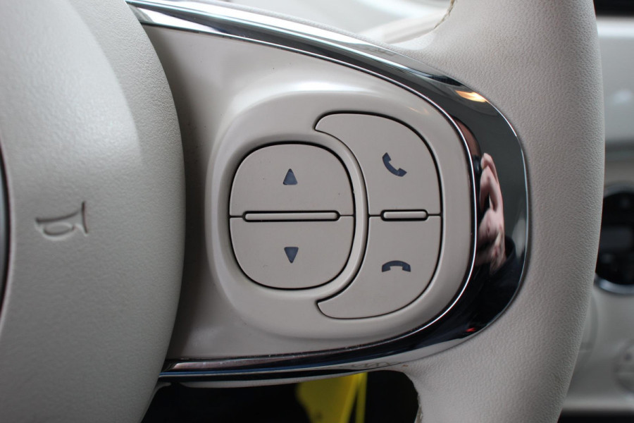 Fiat 500C 1.0 69pk Hybrid Lounge Plus Climate Control Navigatie Apple Carplay/Android Auto Parkeersensor achter Cruise Control Airco