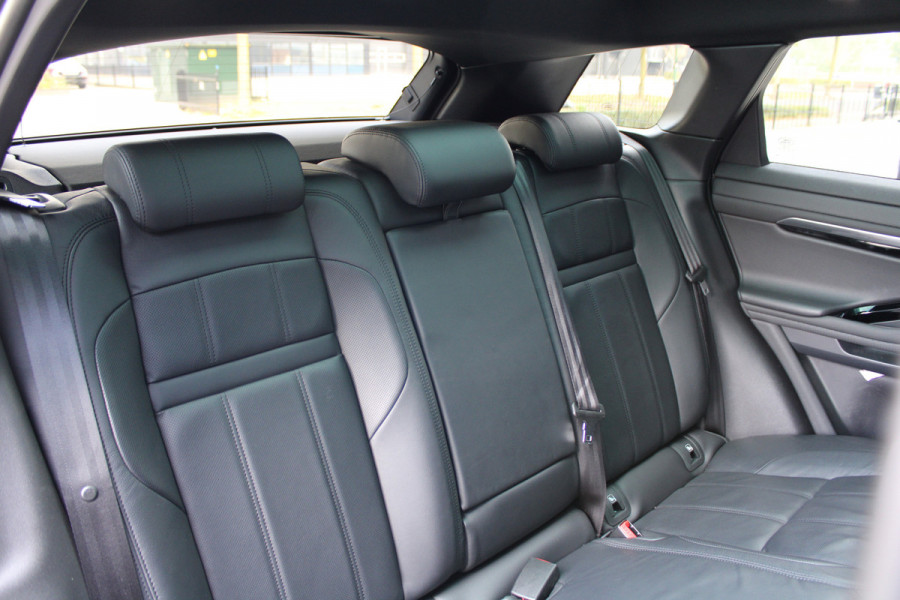 Land Rover Range Rover Evoque 2.0 D180 AWD R-Dynamic S | BTW | DEALER ONDH | PANORAMADAK | KEYLESS | DODE HOEK | CAMERA |