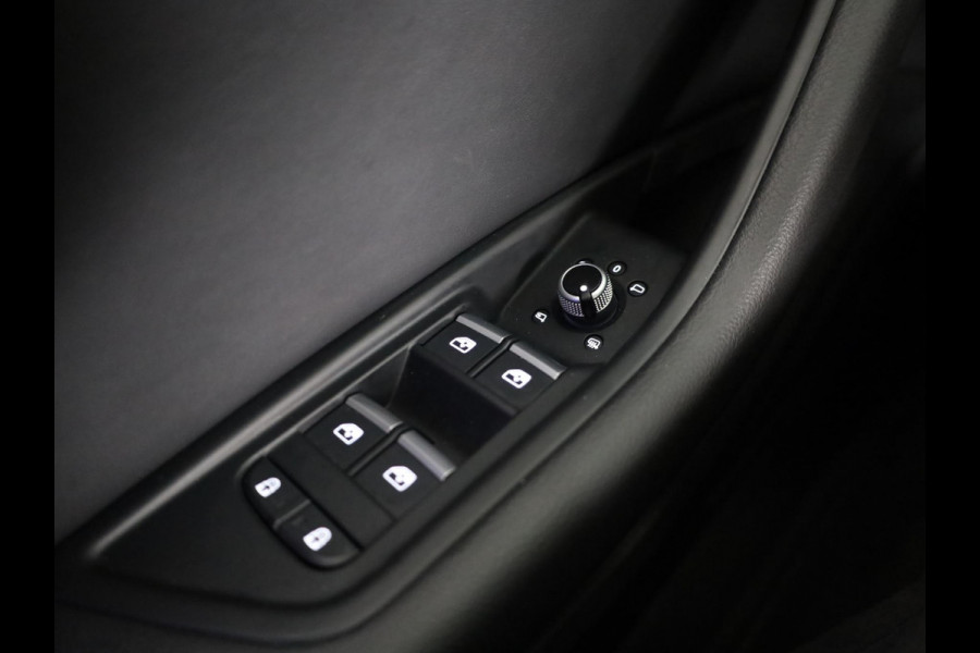 Audi A5 Sportback 40 TFSI S edition 204pk | Ambient lighting | Matrix LED | Stoelverwarming | Audi sound system