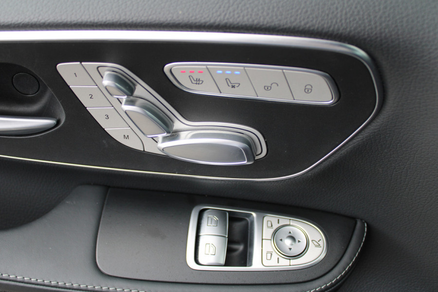Mercedes-Benz V-Klasse 300d / AMG / Exclusive / DC / Luchtvering / Pano / 360 Cam / Burmester / Vol Opties / NIEUWSTAAT.