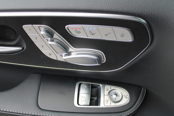 Mercedes-Benz V-Klasse 300d / AMG / Exclusive / DC / Luchtvering / Pano / 360 Cam / Burmester / Vol Opties / NIEUWSTAAT.