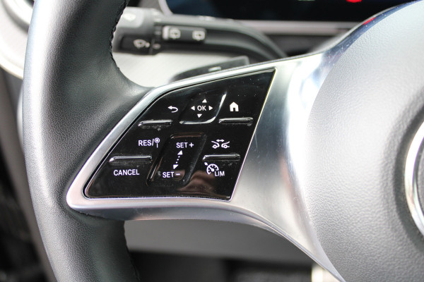 Mercedes-Benz V-Klasse 300d / AMG / Exclusive / DC / Luchtvering / Pano / 360 Cam / Burmester / Vol Opties / NIEUWSTAAT.
