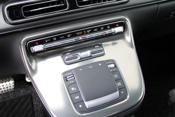 Mercedes-Benz V-Klasse 300d / AMG / Exclusive / DC / Luchtvering / Pano / 360 Cam / Burmester / Vol Opties / NIEUWSTAAT.