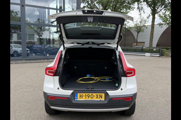 Volvo XC40 1.5 T5 Twin Engine Momentum Pro | ORIGINEEL NEDERLANDSE AUTO MET NAP | PLUG-IN HYBRIDE | PILOT ASSIST | ADAPTIVE CRUISE CONTROL | ELEKTRISCHE ACHTERKLEP | STOELVERWARMING |ALL IN  RIJKLAAR GELEVERD MET 12 MAANDEN BOVAG-GARANTIE