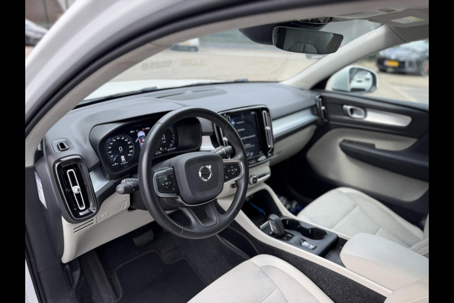 Volvo XC40 1.5 T5 Twin Engine Momentum Pro | ORIGINEEL NEDERLANDSE AUTO MET NAP | PLUG-IN HYBRIDE | PILOT ASSIST | ADAPTIVE CRUISE CONTROL | ELEKTRISCHE ACHTERKLEP | STOELVERWARMING |ALL IN  RIJKLAAR GELEVERD MET 12 MAANDEN BOVAG-GARANTIE