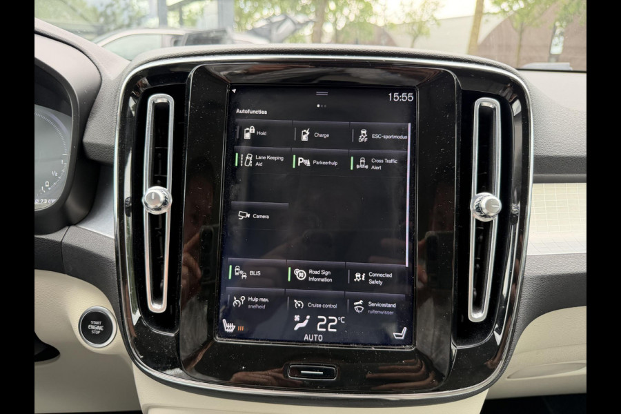 Volvo XC40 1.5 T5 Twin Engine Momentum Pro | ORIGINEEL NEDERLANDSE AUTO MET NAP | PLUG-IN HYBRIDE | PILOT ASSIST | ADAPTIVE CRUISE CONTROL | ELEKTRISCHE ACHTERKLEP | STOELVERWARMING |ALL IN  RIJKLAAR GELEVERD MET 12 MAANDEN BOVAG-GARANTIE