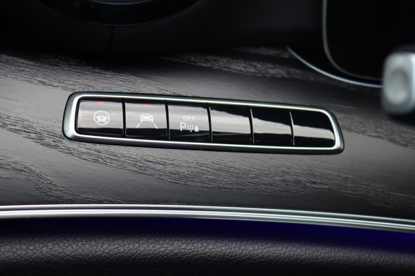 Mercedes-Benz CLS-Klasse 450 4MATIC AMG Line 'Edition 1' | Premium+ | Luchtvering | Distronic+ | Massage | Schuifdak | Burmester | Vlakkenverwarming | Nappa Leder |