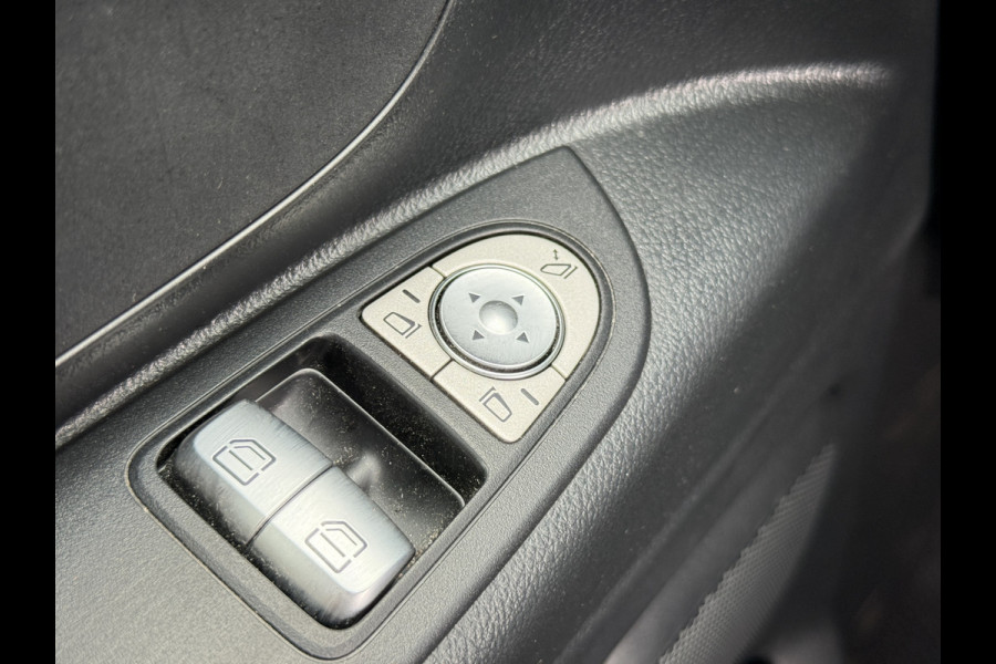 Mercedes-Benz eVito eVito 112 66kWh L2 280km WLTP 96,8% (SOH) Snelladen Climate Control Apple Carplay Stoelverwarming
