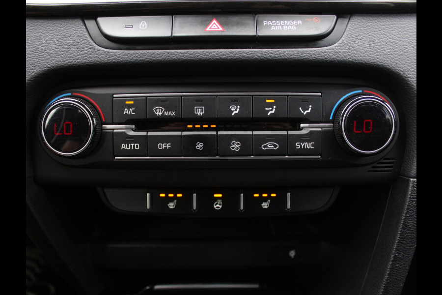 Kia Ceed Sportswagon 1.0 T-GDi GT-Line CLIMATE | CAMERA | CARPLAY | LED | STOEL/STUURVERW | ELECAKLEP | LMV17 | AFNBTRHAAK | PANODAK