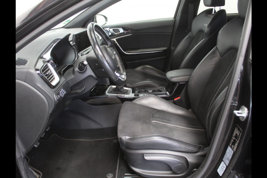 Kia Ceed Sportswagon 1.0 T-GDi GT-Line CLIMATE | CAMERA | CARPLAY | LED | STOEL/STUURVERW | ELECAKLEP | LMV17 | AFNBTRHAAK | PANODAK