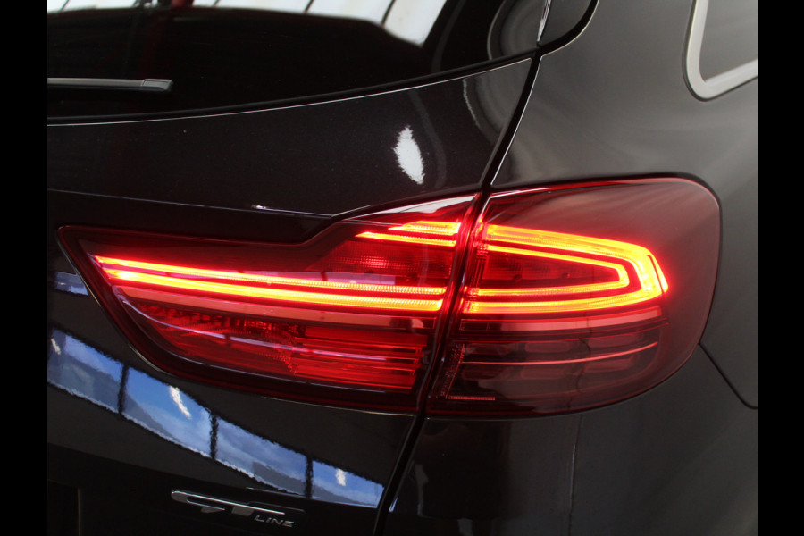 Kia Ceed Sportswagon 1.0 T-GDi GT-Line CLIMATE | CAMERA | CARPLAY | LED | STOEL/STUURVERW | ELECAKLEP | LMV17 | AFNBTRHAAK | PANODAK