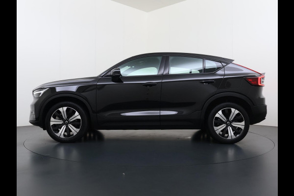 Volvo C40 Single Motor Core 70 kWh VOLVO DEALER ONDERHOUDEN| ACHTERUITRIJCAMERA| PANORAMADAK| STOEL + STUURVERWARMING| RIJKLAARPRIJS INCL. 12 MAANDEN BOVAG GARANTIE|
