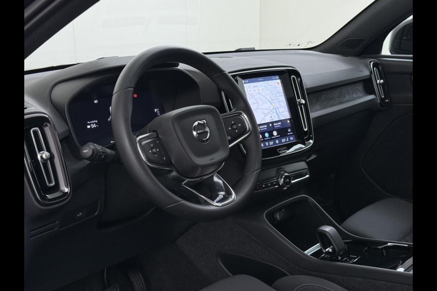 Volvo C40 Single Motor Core 70 kWh VOLVO DEALER ONDERHOUDEN| ACHTERUITRIJCAMERA| PANORAMADAK| STOEL + STUURVERWARMING| RIJKLAARPRIJS INCL. 12 MAANDEN BOVAG GARANTIE|