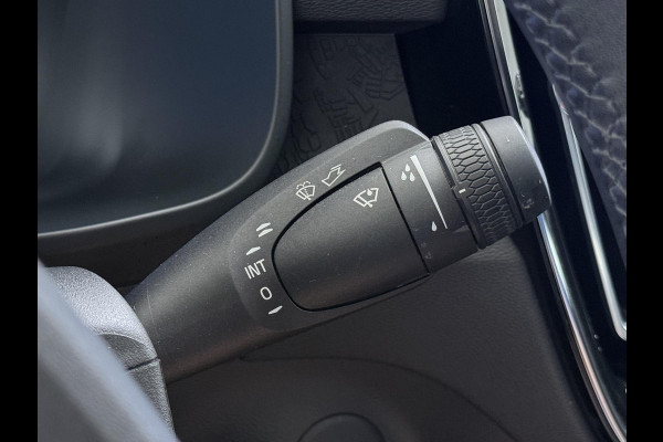 Volvo C40 Single Motor Core 70 kWh VOLVO DEALER ONDERHOUDEN| ACHTERUITRIJCAMERA| PANORAMADAK| STOEL + STUURVERWARMING| RIJKLAARPRIJS INCL. 12 MAANDEN BOVAG GARANTIE|