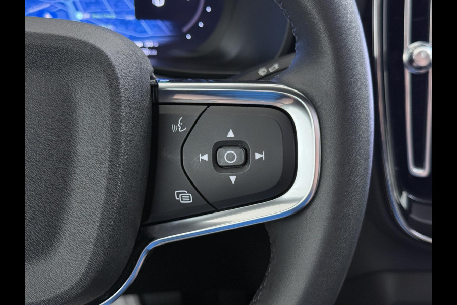 Volvo C40 Single Motor Core 70 kWh VOLVO DEALER ONDERHOUDEN| ACHTERUITRIJCAMERA| PANORAMADAK| STOEL + STUURVERWARMING| RIJKLAARPRIJS INCL. 12 MAANDEN BOVAG GARANTIE|