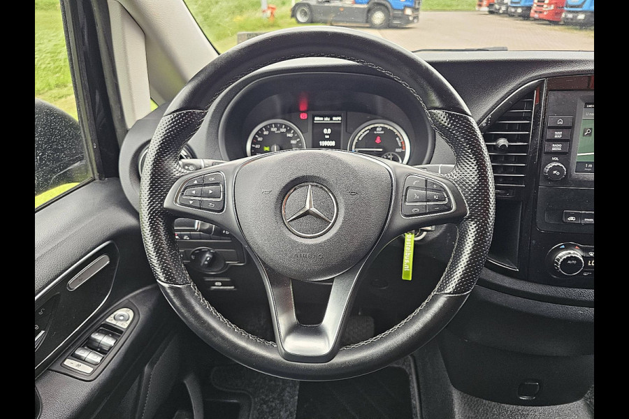 Mercedes-Benz EVITO TOURER PRO L3 90 kWh L3 9 persoons XL WLTP 368 km snelladen clima org NL dubbele schuifdeur carplay BPM-vrij