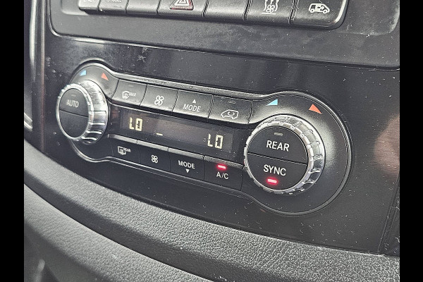 Mercedes-Benz EVITO TOURER PRO L3 90 kWh L3 9 persoons XL WLTP 368 km snelladen clima org NL dubbele schuifdeur carplay BPM-vrij