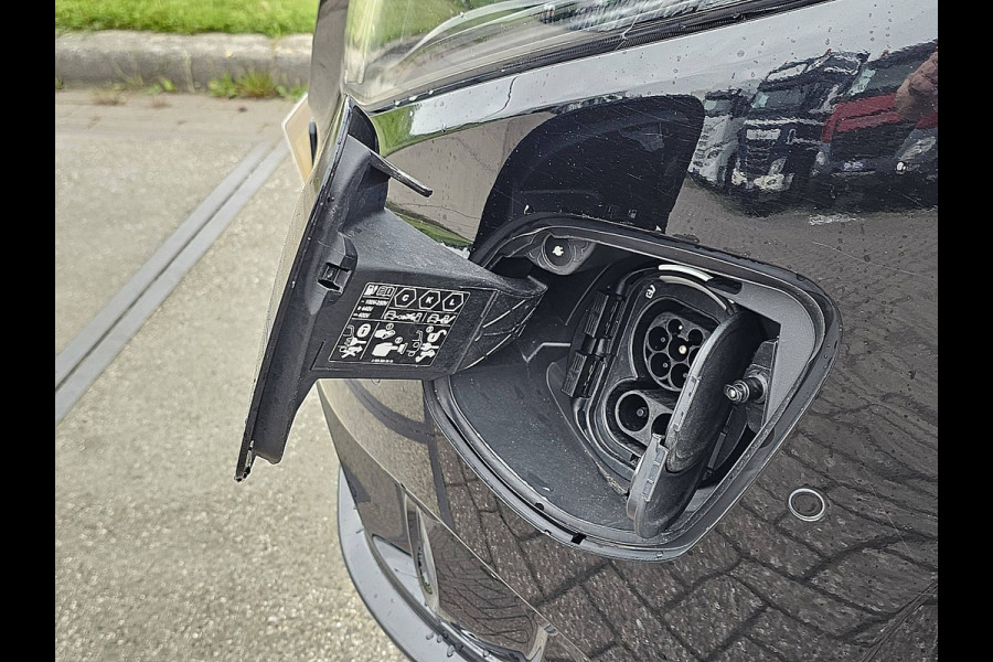 Mercedes-Benz EVITO TOURER PRO L3 90 kWh L3 9 persoons XL WLTP 368 km snelladen clima org NL dubbele schuifdeur carplay BPM-vrij