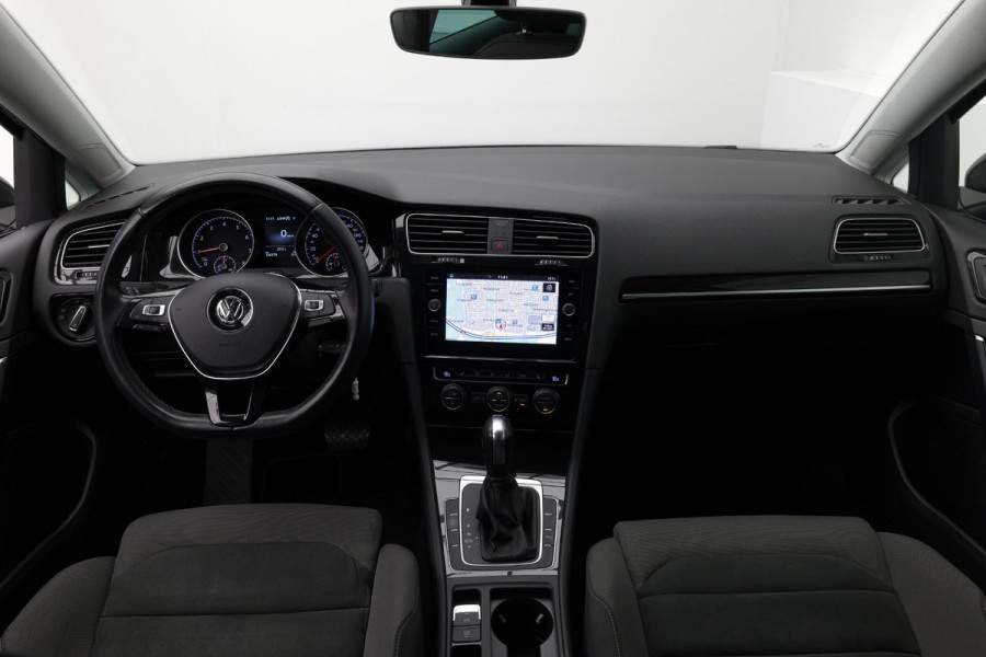 Volkswagen Golf 1.5 TSI Highline Business R |Massage|Carplay|Navi|LED|