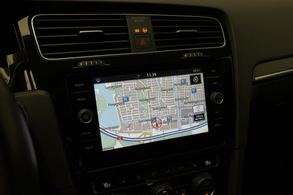Volkswagen Golf 1.5 TSI Highline Business R |Massage|Carplay|Navi|LED|