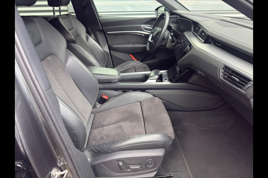 Audi e-tron E-tron 50 quattro Launch edition Black S-Line l Pano l Camera l Trekhaak l