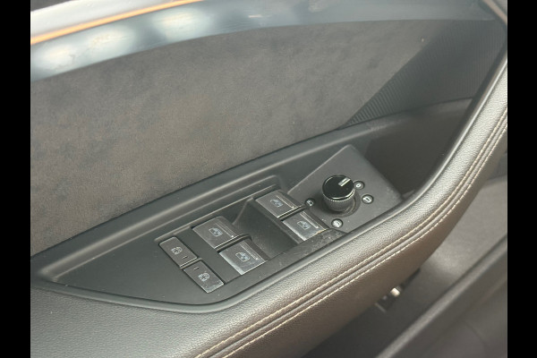 Audi e-tron E-tron 50 quattro Launch edition Black S-Line l Pano l Camera l Trekhaak l