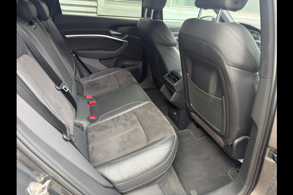 Audi e-tron E-tron 50 quattro Launch edition Black S-Line l Pano l Camera l Trekhaak l